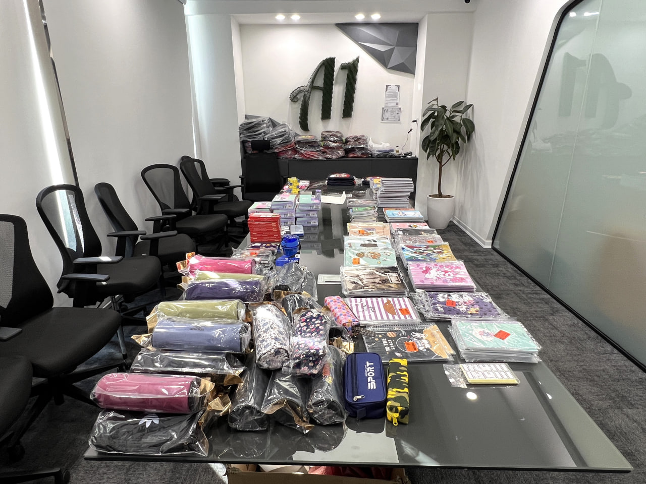 جمع آوری لوازم التحریر مهر-مهربانی در ماه مهر